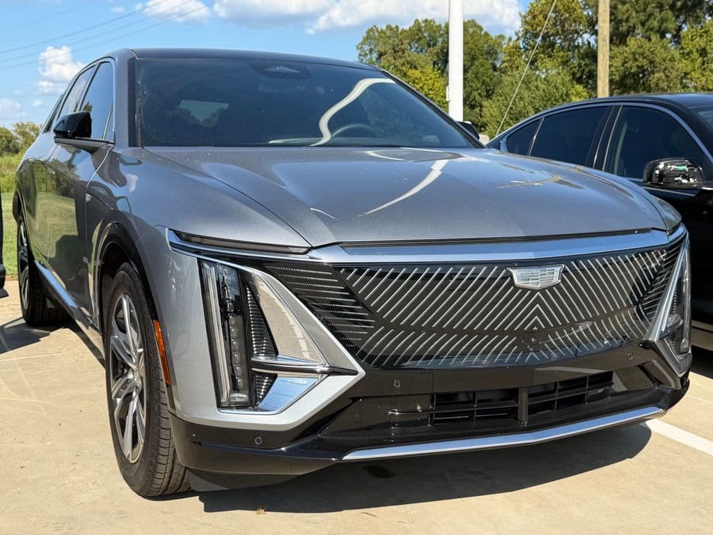 2026 Cadillac LYRIQ Luxury — photo 1 of 7
