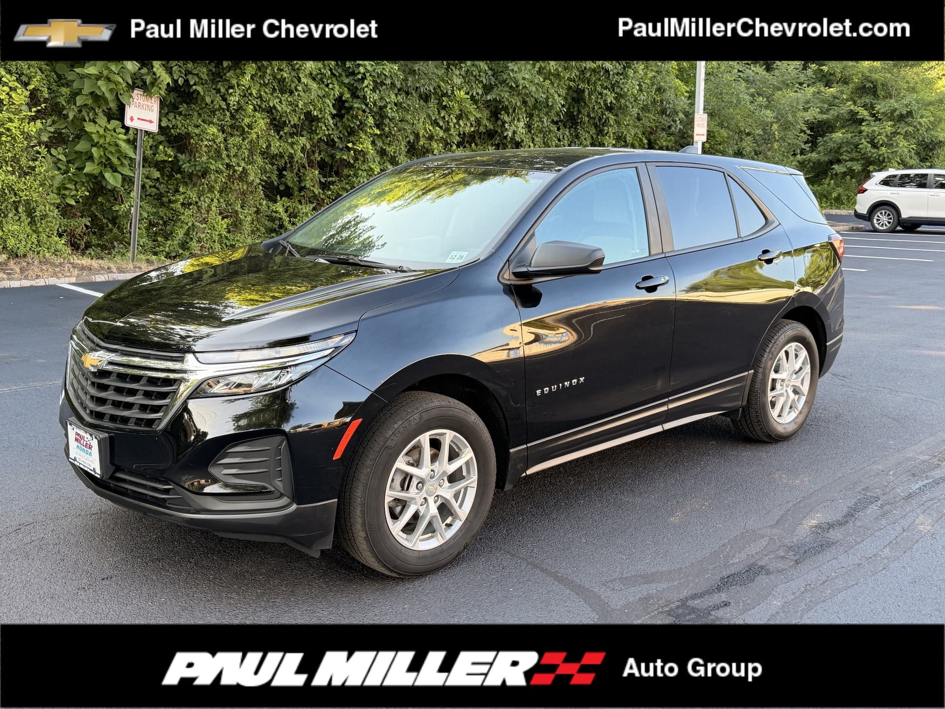2024 Chevrolet Equinox LS — photo 1 of 31