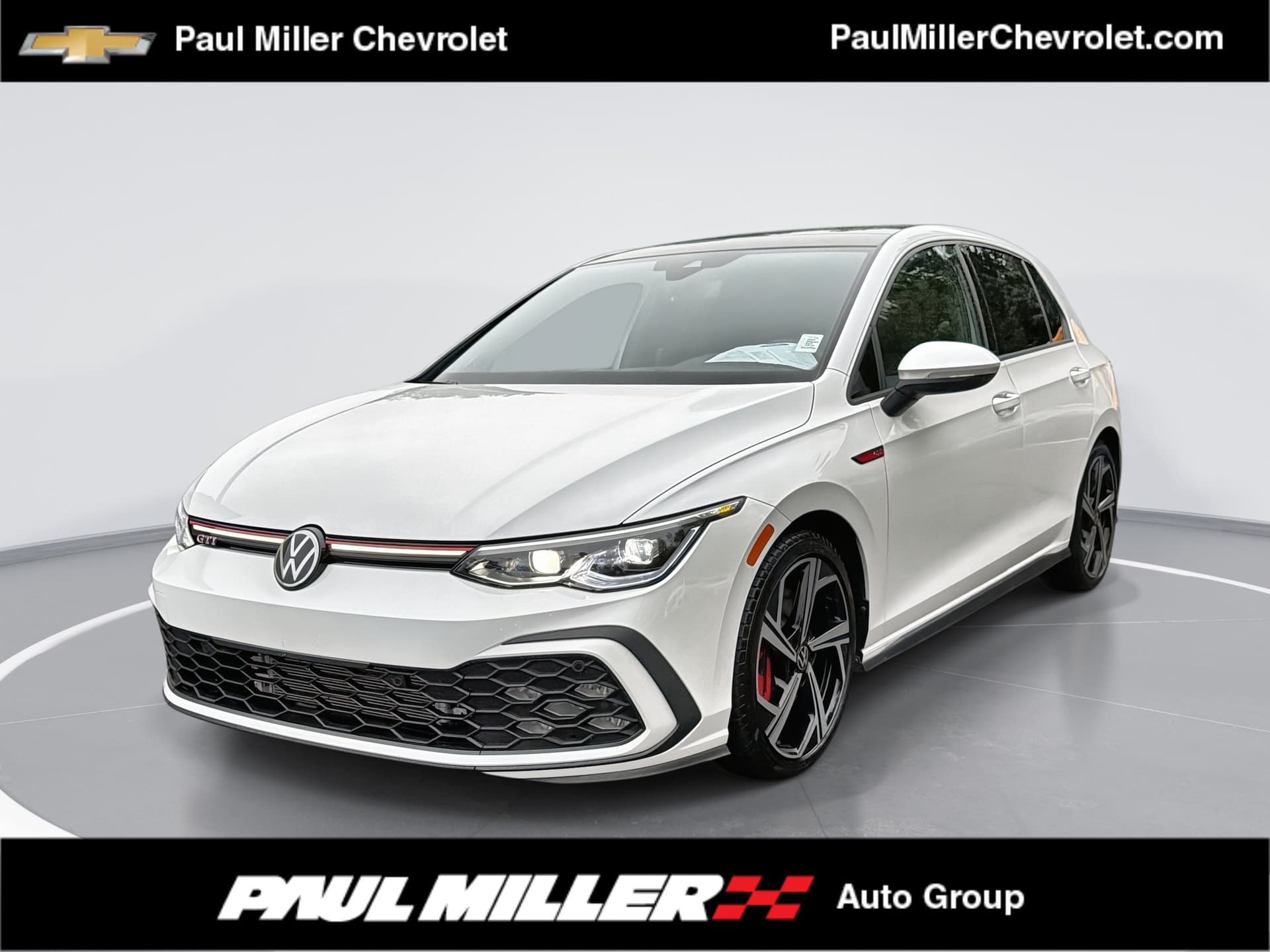 2024 Volkswagen Golf GTI SE — photo 1 of 36