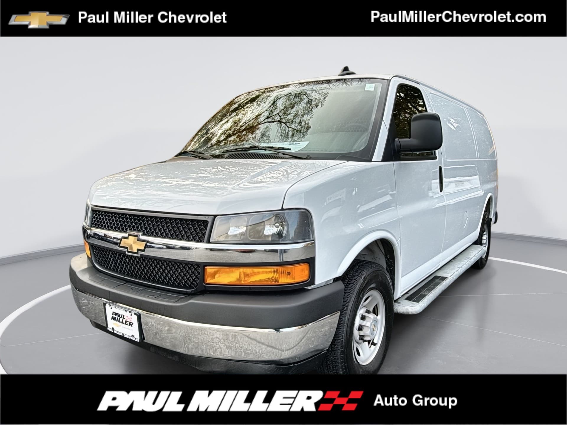 2025 Chevrolet Express Cargo Van Base — photo 1 of 34