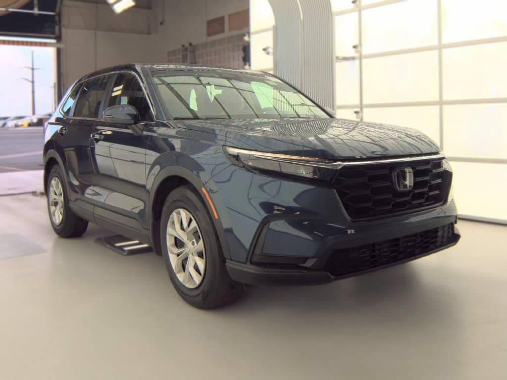 2024 Honda CR-V LX — photo 1 of 11