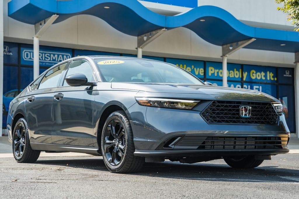 2025 Honda Accord Sedan SE — photo 1 of 38