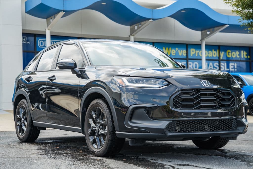 2025 Honda HR-V Sport — photo 1 of 38