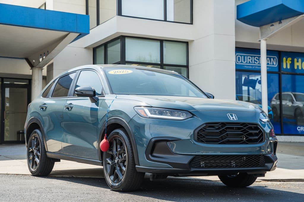 2025 Honda HR-V Sport — photo 1 of 39