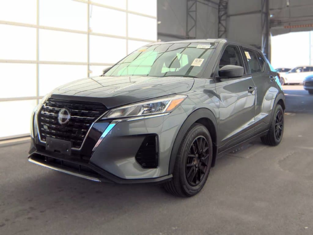 2023 Nissan Kicks S — photo 1 of 5