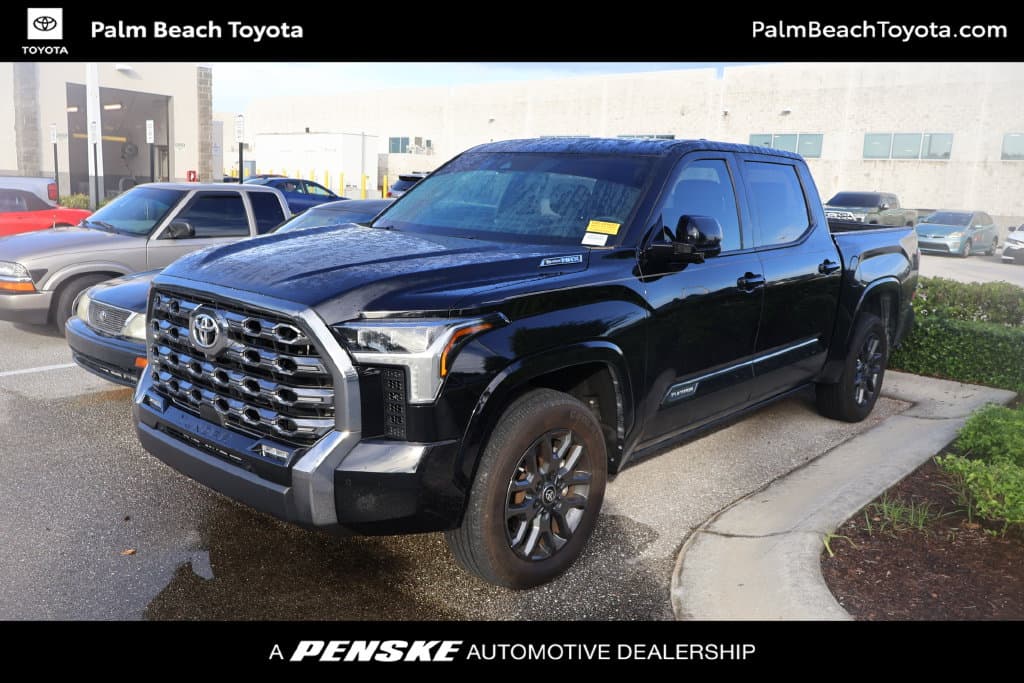 2025 Toyota Tundra 4WD Platinum Hybrid — photo 1 of 8