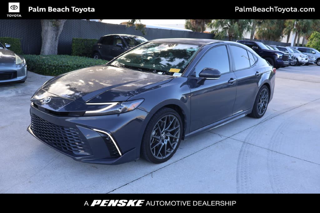 2025 Toyota Camry XSE — photo 1 of 8