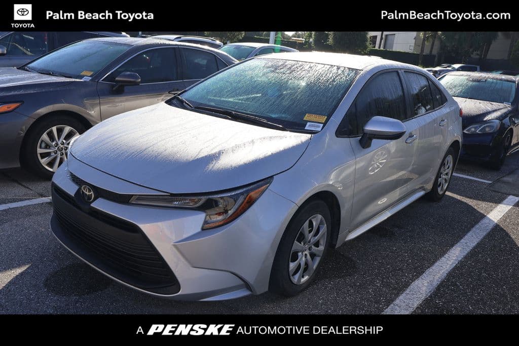 2023 Toyota Corolla LE — photo 1 of 8
