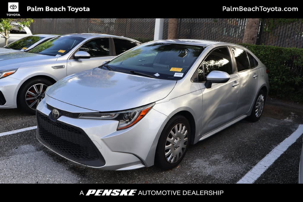 2020 Toyota Corolla LE — photo 1 of 8
