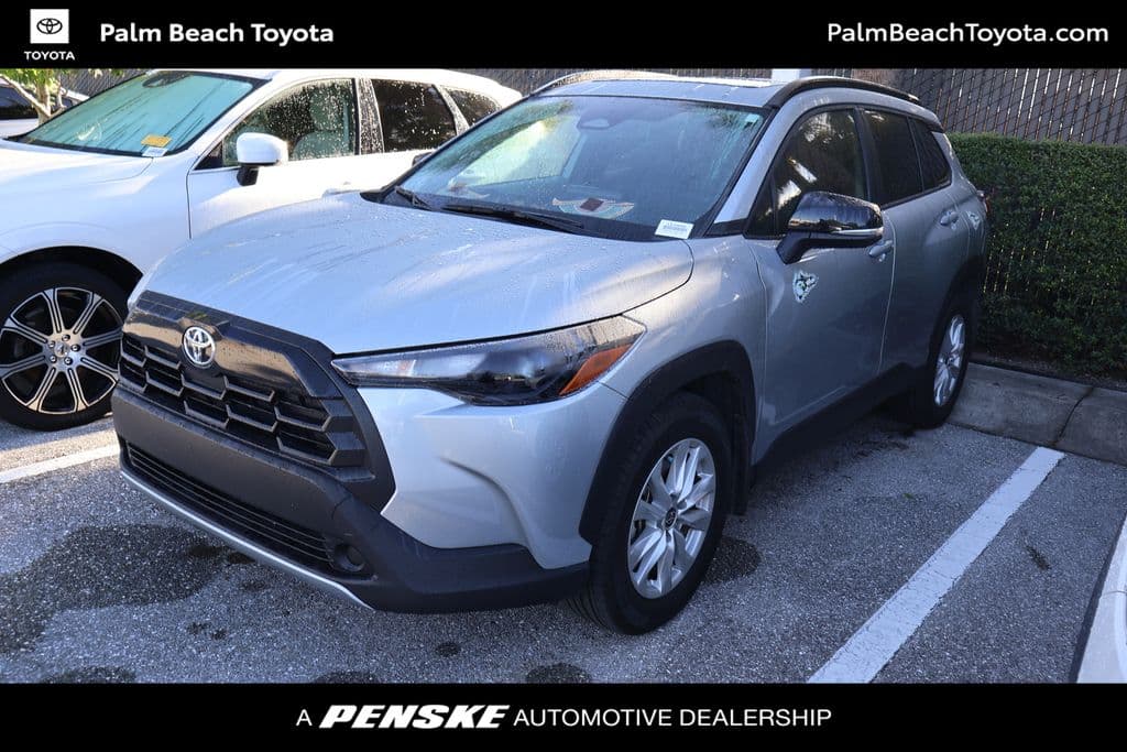 2026 Toyota Corolla Cross LE — photo 1 of 7