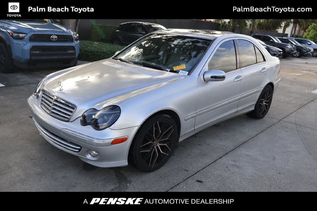 2005 Mercedes-Benz C-Class Base — photo 1 of 8
