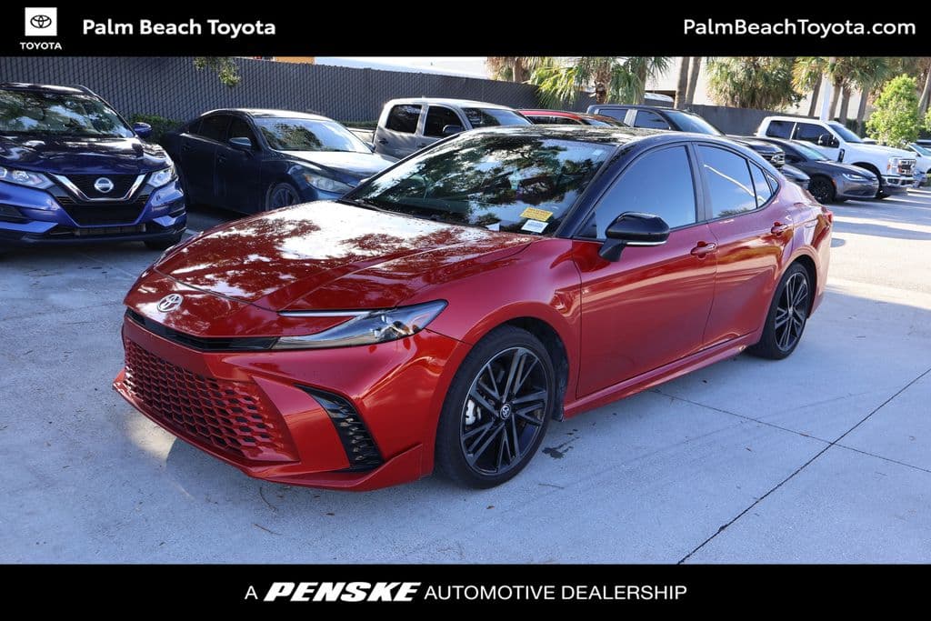 2025 Toyota Camry XSE — photo 1 of 8