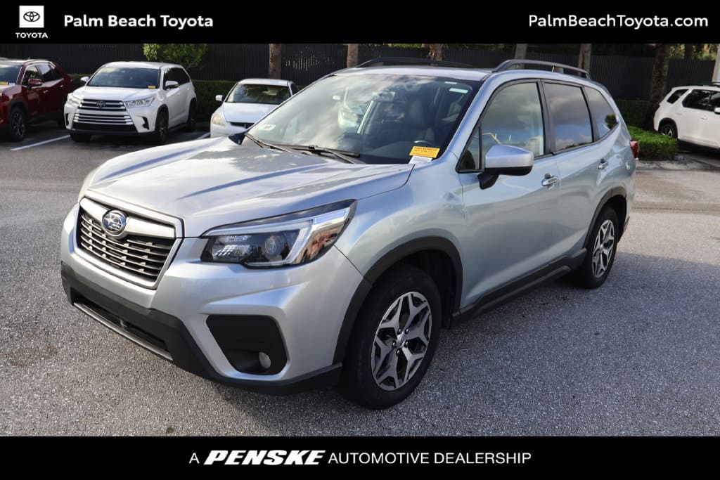 2021 Subaru Forester Premium — photo 1 of 8