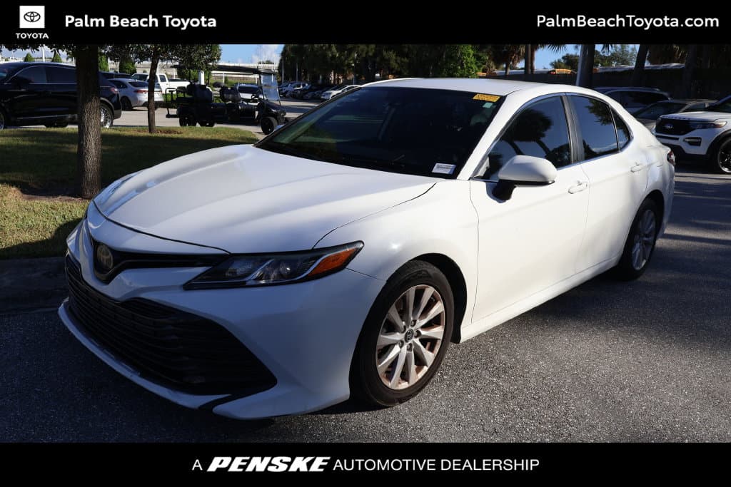 2019 Toyota Camry L — photo 1 of 8