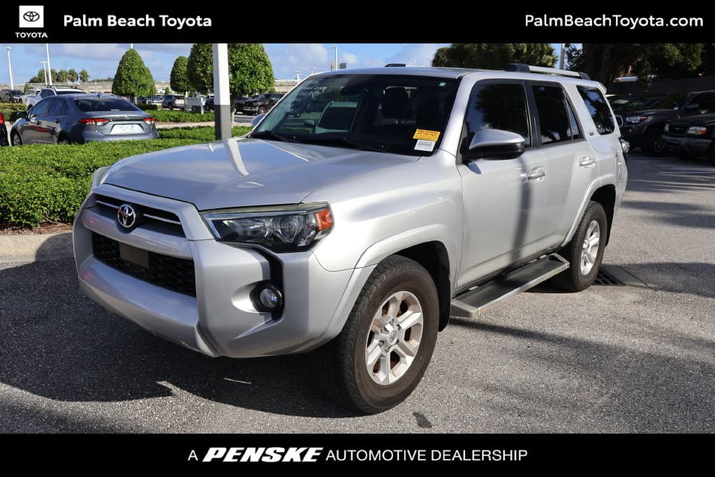 2020 Toyota 4Runner SR5 — photo 1 of 8