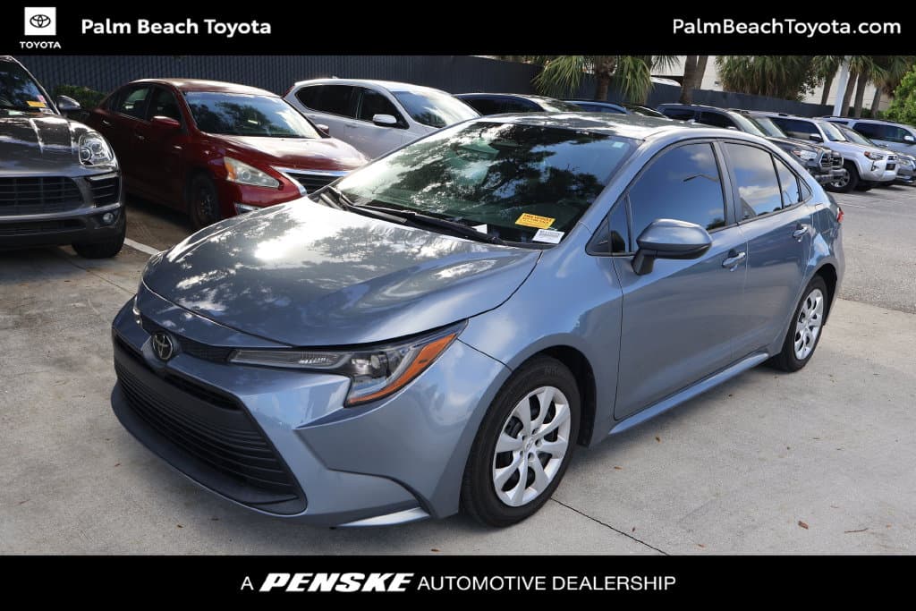 2024 Toyota Corolla LE — photo 1 of 8