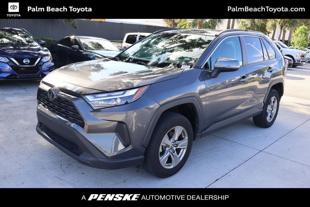 2024 Toyota RAV4 XLE — photo 1 of 8