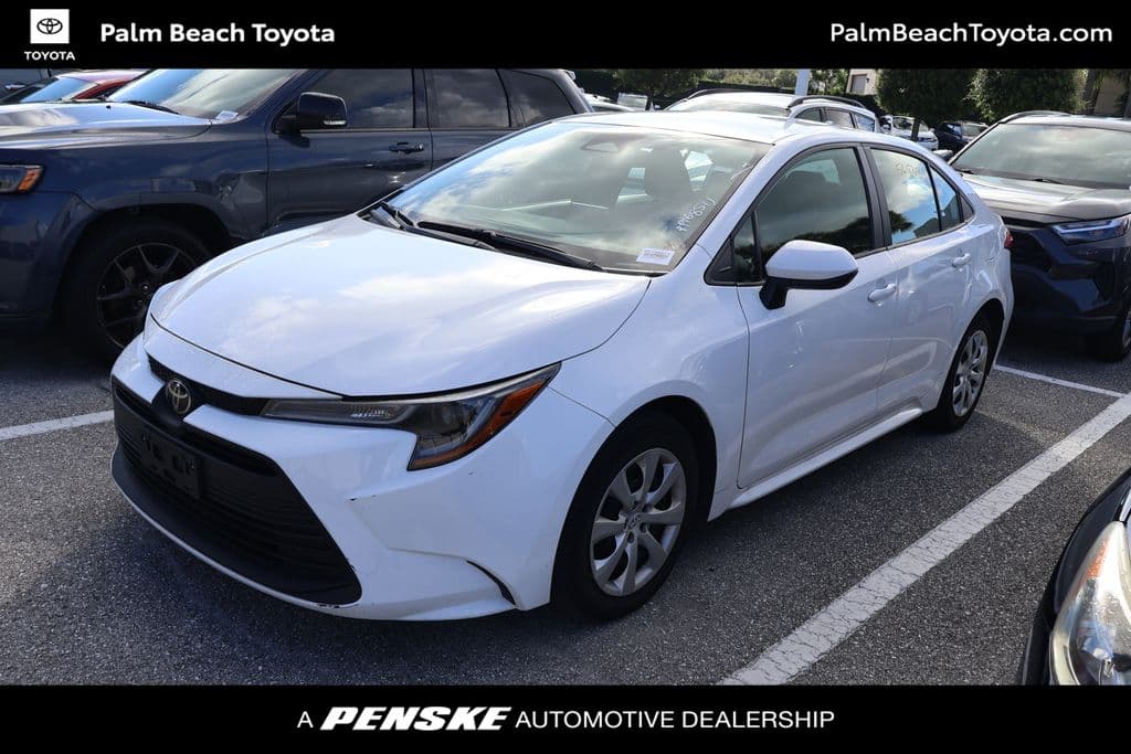 2024 Toyota Corolla LE — photo 1 of 7