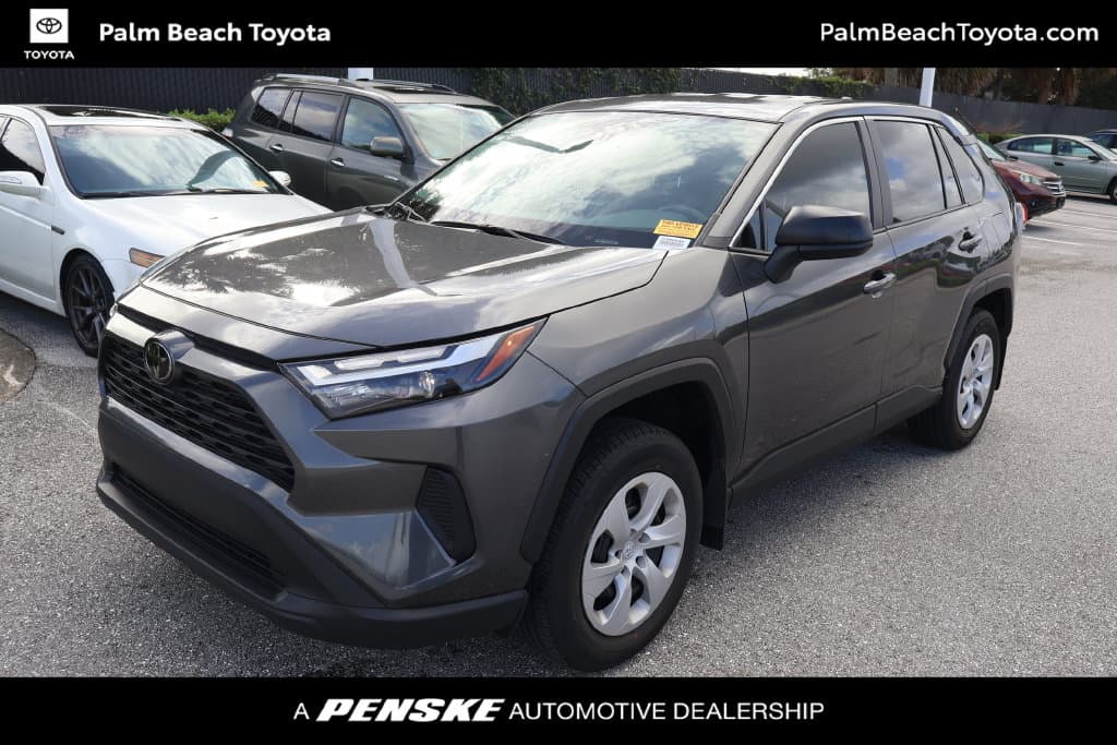 2025 Toyota RAV4 LE — photo 1 of 8