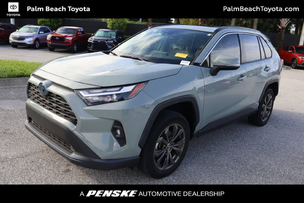 2023 Toyota RAV4 Hybrid XLE Premium — photo 1 of 8