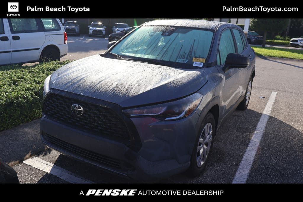 2022 Toyota Corolla Cross L — photo 1 of 7