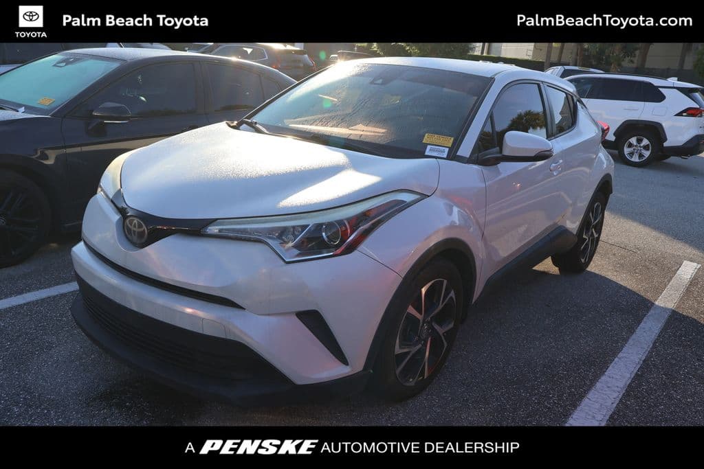 2018 Toyota C-HR XLE — photo 1 of 8