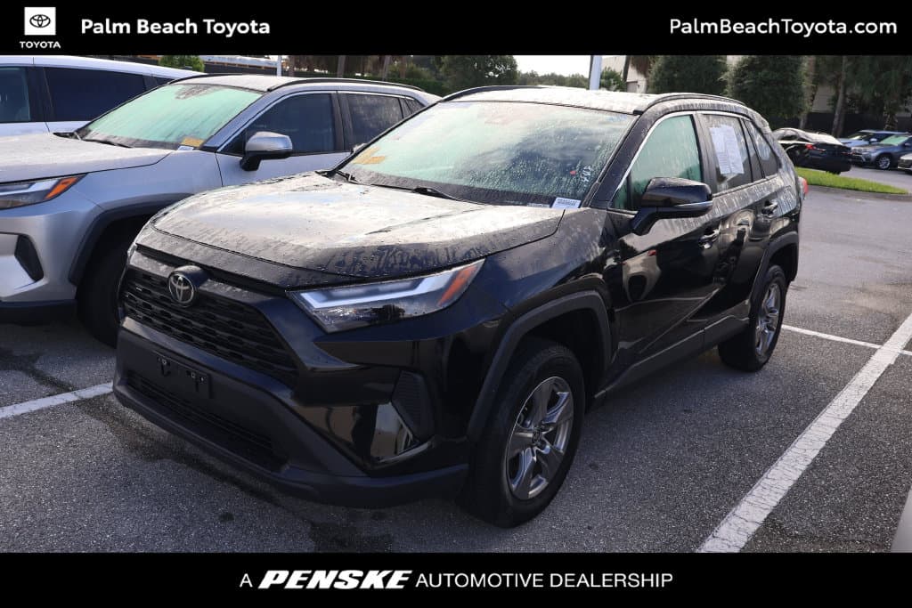 2024 Toyota RAV4 XLE — photo 1 of 8
