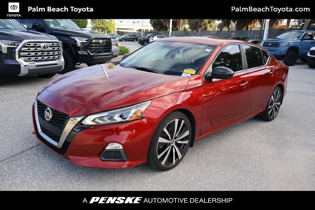 2020 Nissan Altima 2.5 SR — photo 1 of 8