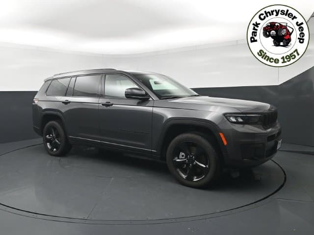 2025 Jeep Grand Cherokee L Altitude X — photo 1 of 30