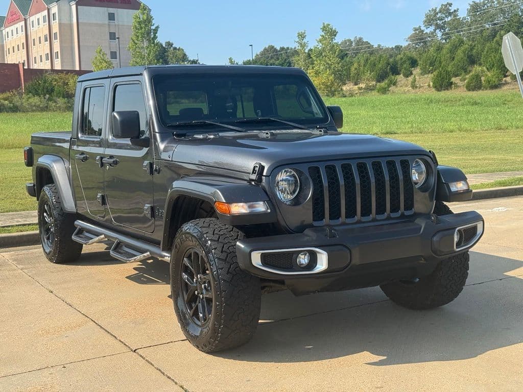 2023 Jeep Gladiator Sport S — photo 1 of 28