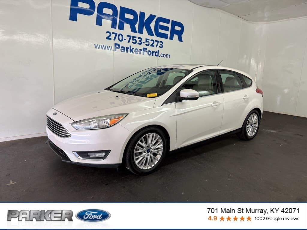 2017 Ford Focus Titanium — photo 1 of 18
