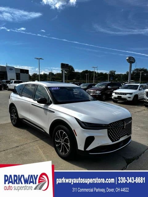 2025 Lincoln Nautilus Premiere — photo 1 of 23