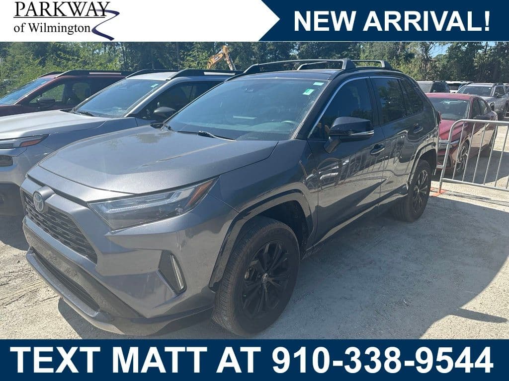 2022 Toyota RAV4 Hybrid XSE — photo 1 of 2