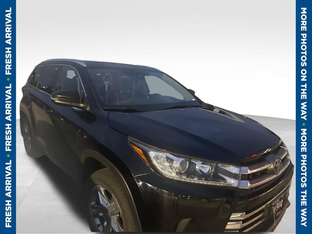 2019 Toyota Highlander Limited Platinum — photo 1 of 7