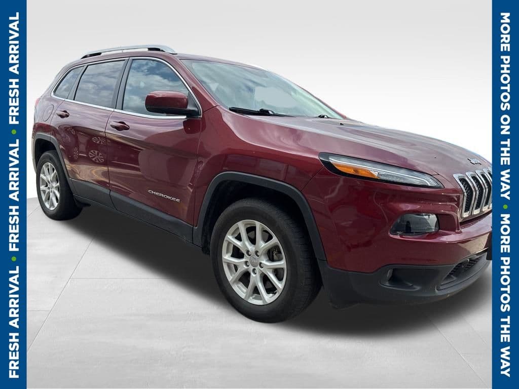 2016 Jeep Cherokee Latitude — photo 1 of 6