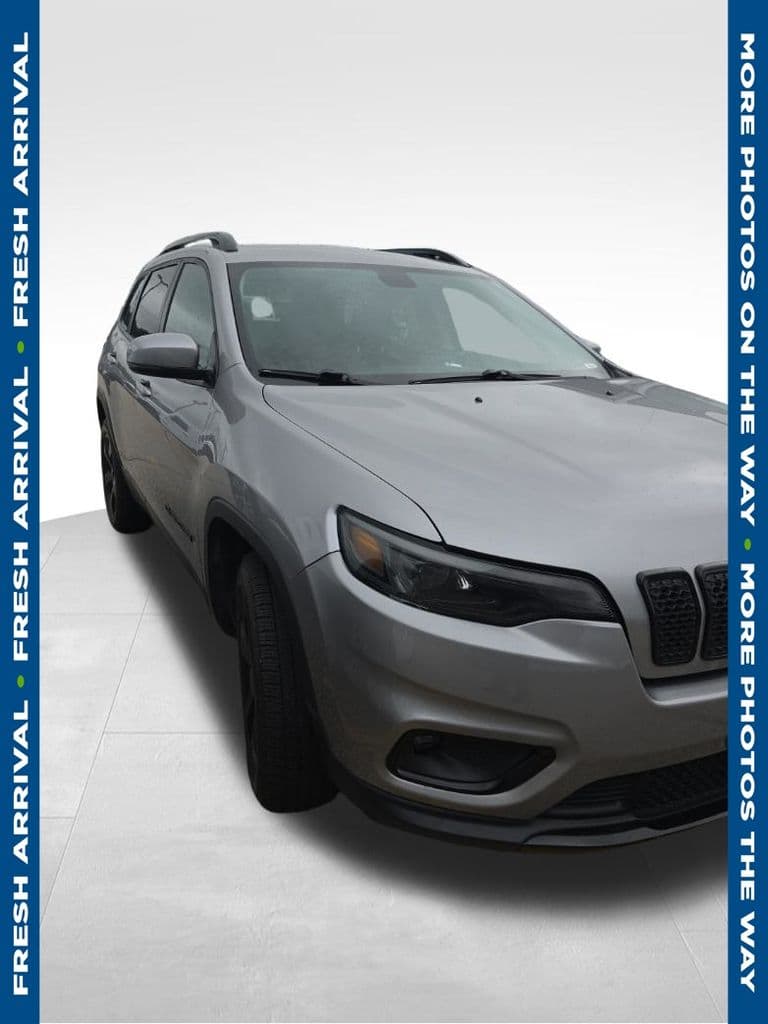 2019 Jeep Cherokee Latitude Plus — photo 1 of 6