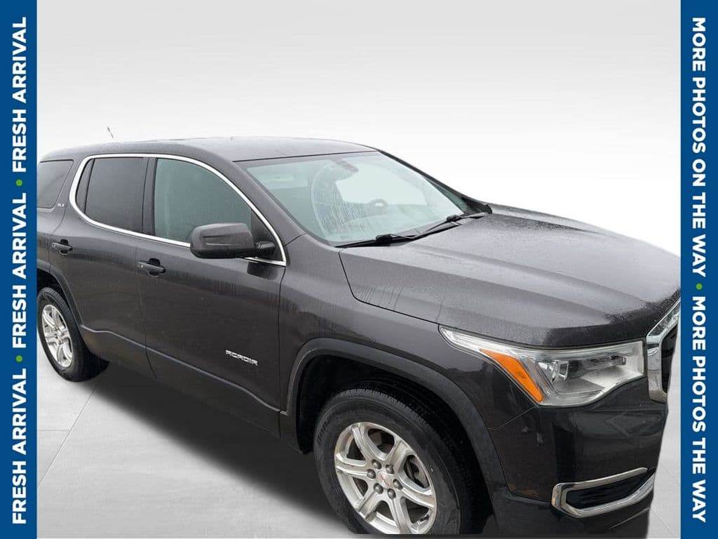 2017 GMC Acadia SLE-1 — photo 1 of 6