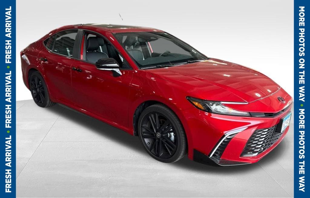 2026 Toyota Camry LE — photo 1 of 10