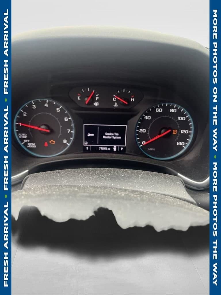 2018 Chevrolet Equinox LT — photo 1 of 9