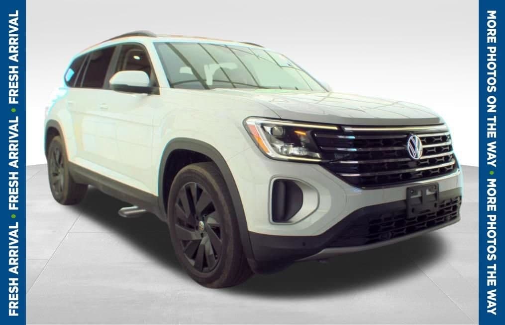 2025 Volkswagen Atlas 2.0T SE w/Technology — photo 1 of 8