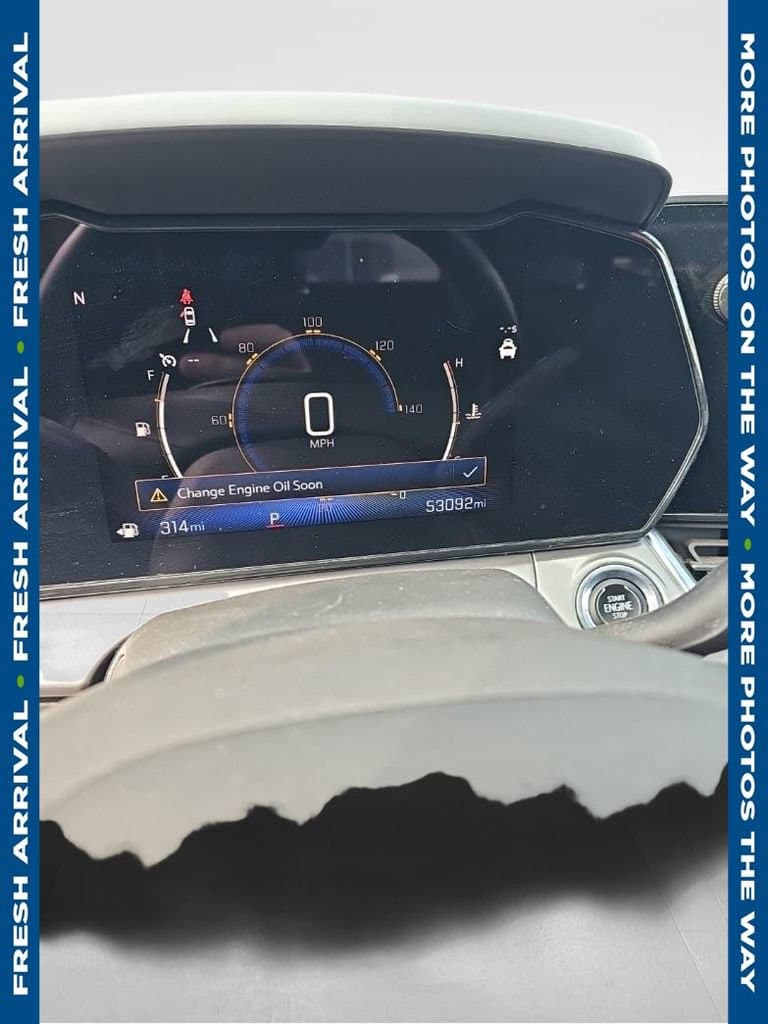 2024 Chevrolet Trax LT — photo 1 of 10
