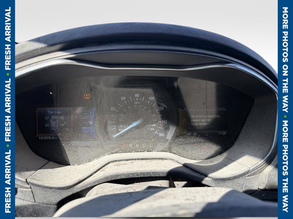 2020 Ford Fusion SE — photo 1 of 6