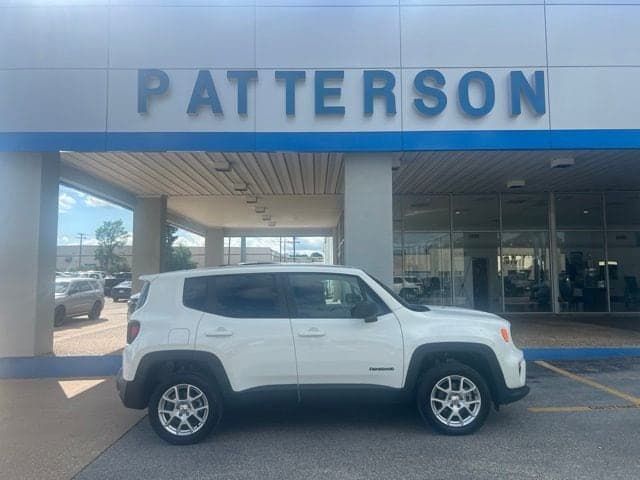 2023 Jeep Renegade Latitude — photo 1 of 25