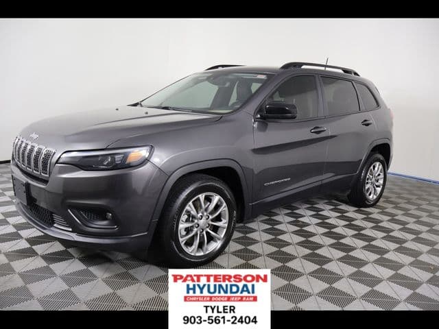 2022 Jeep Cherokee Latitude Lux — photo 1 of 31
