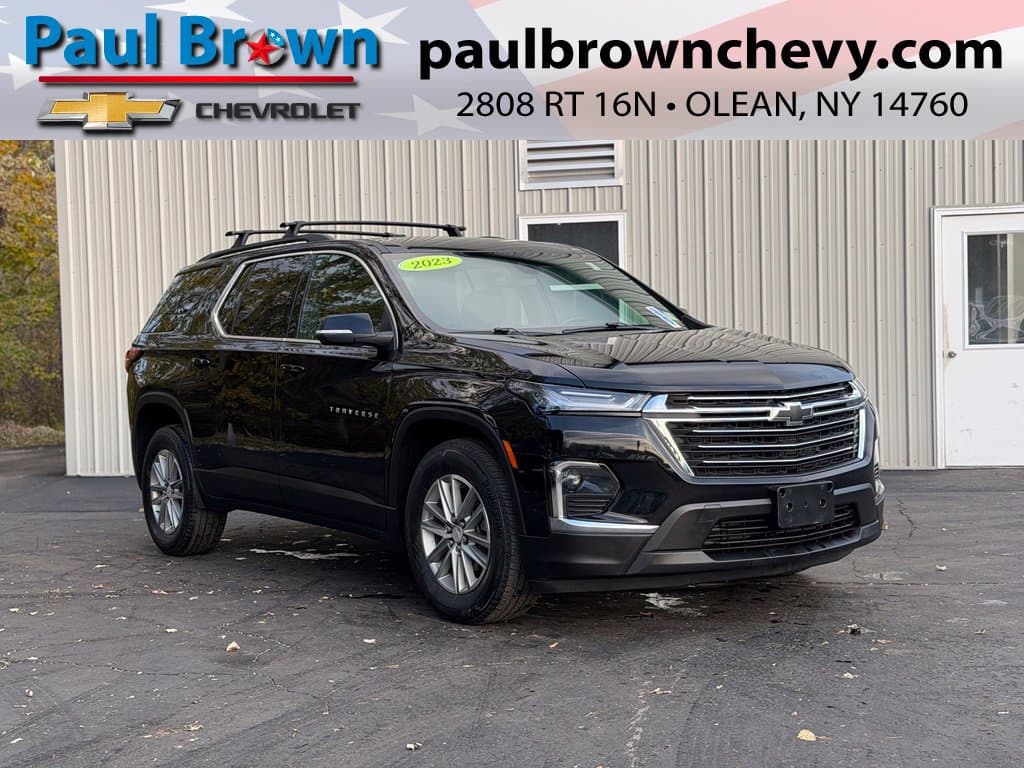 2023 Chevrolet Traverse LT Cloth — photo 1 of 42