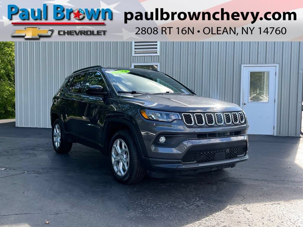 2024 Jeep Compass Latitude — photo 1 of 35