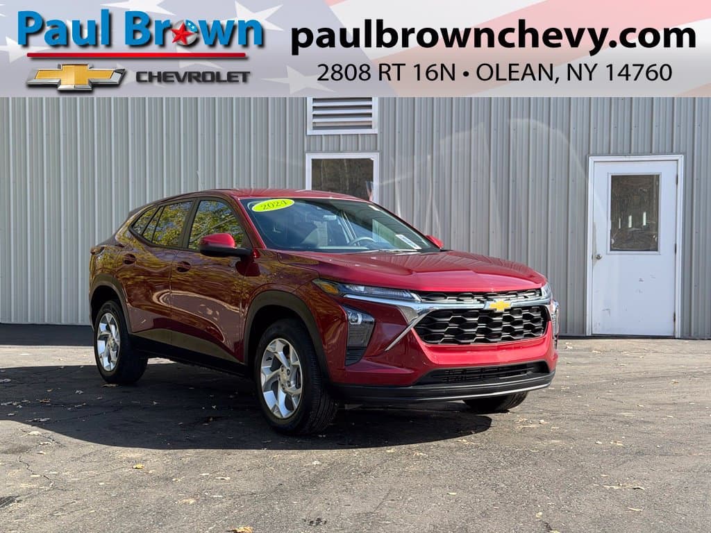 2024 Chevrolet Trax LS — photo 1 of 30