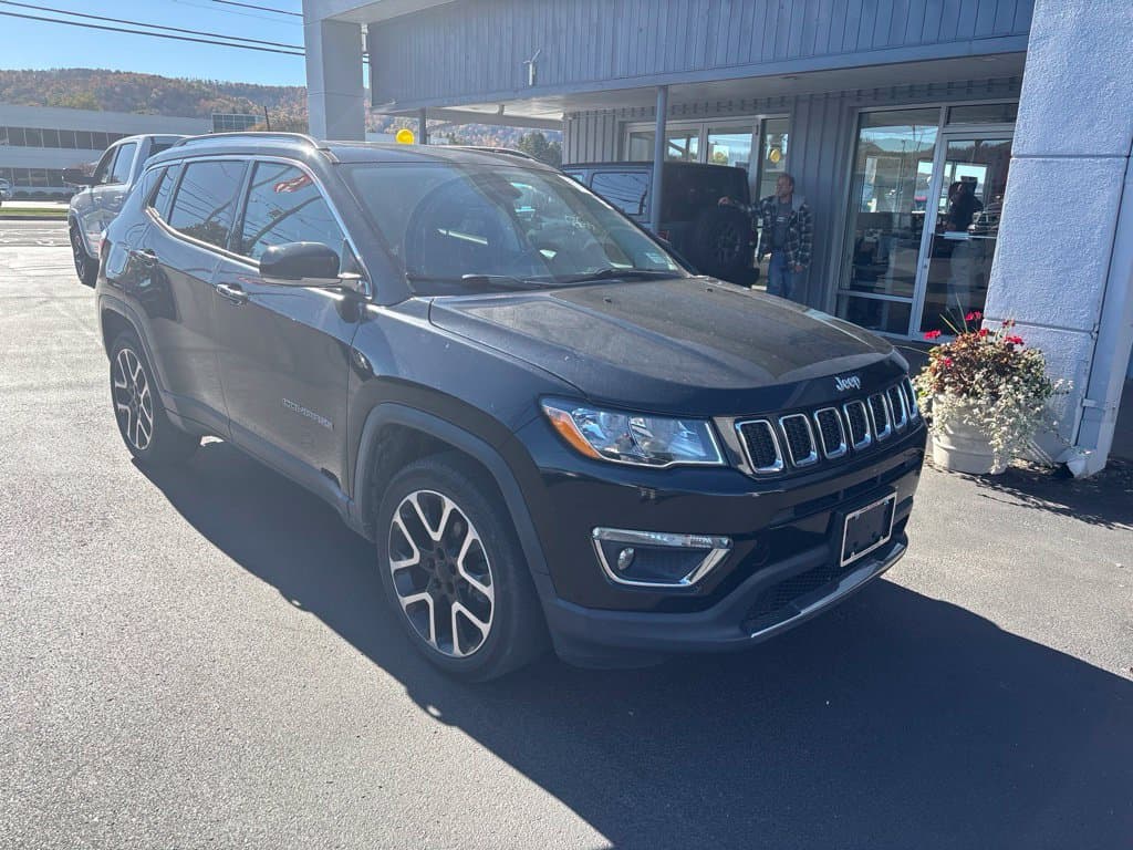 2019 Jeep Compass Limited — photo 1 of 4