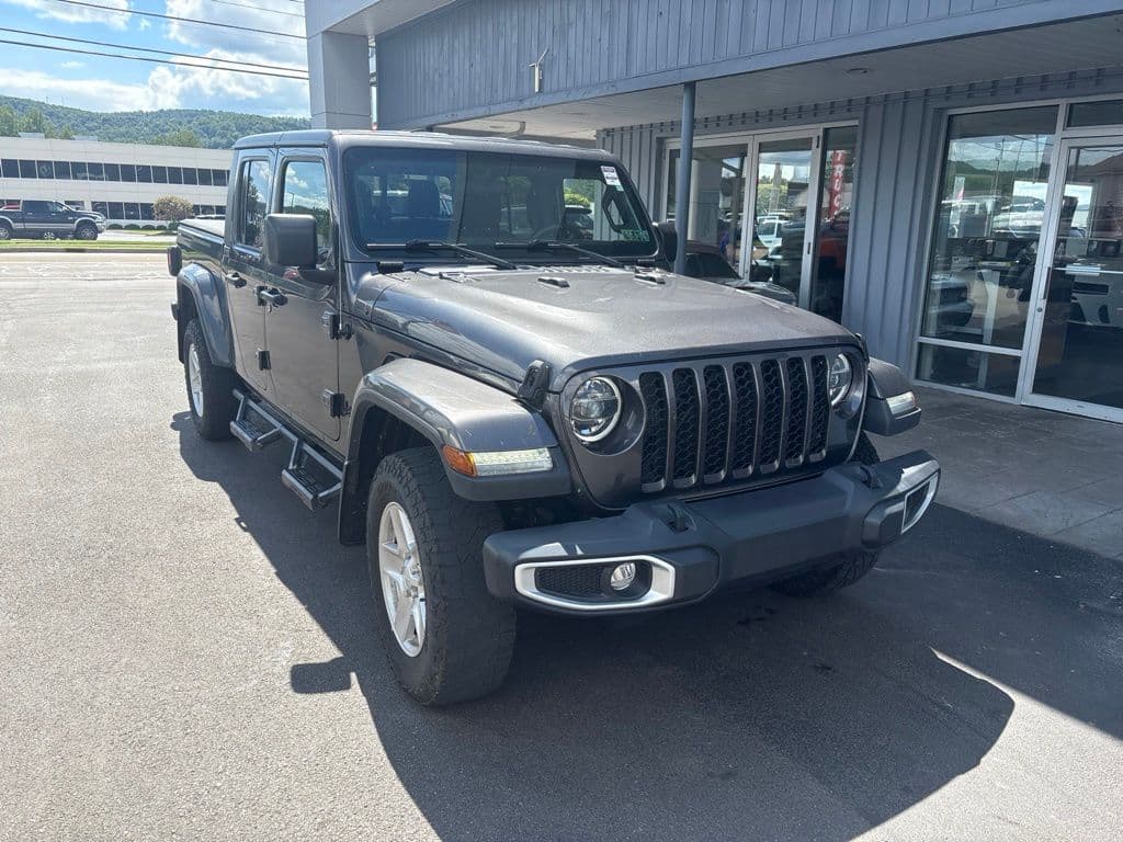 2022 Jeep Gladiator Sport — photo 1 of 4