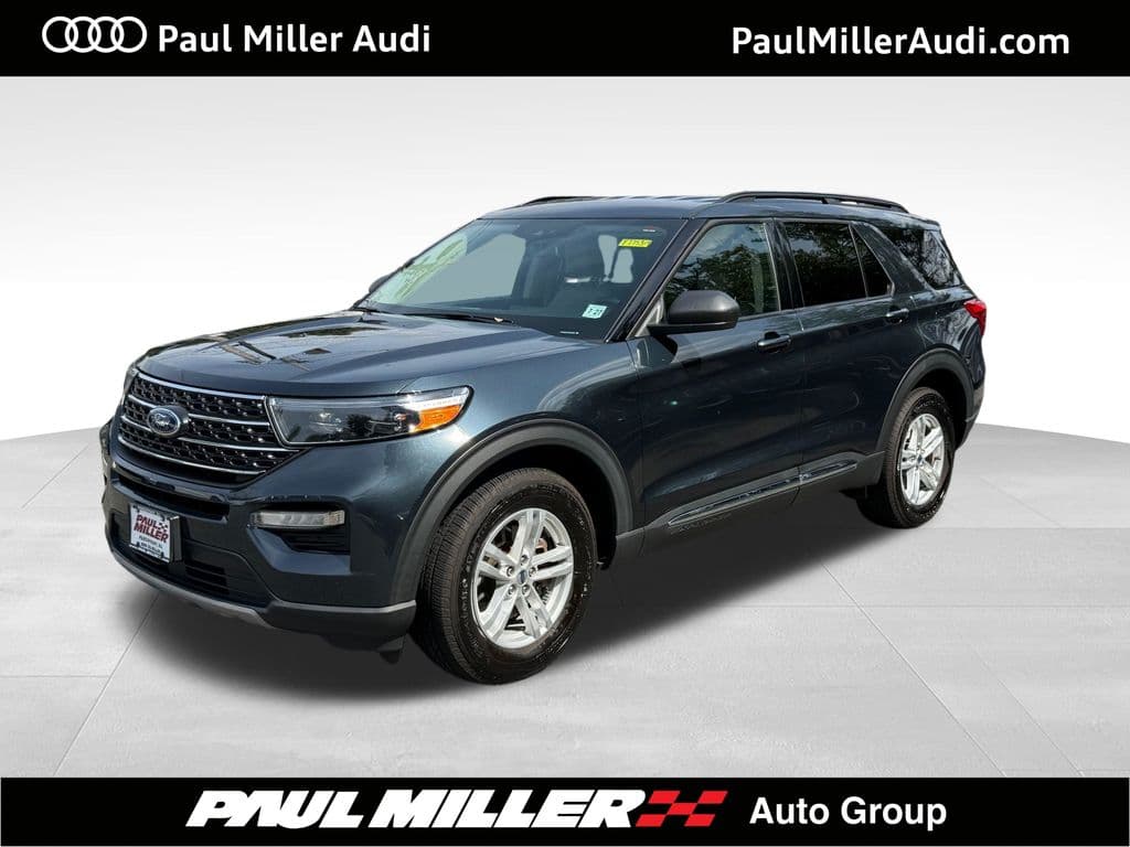 2022 Ford Explorer XLT — photo 1 of 32